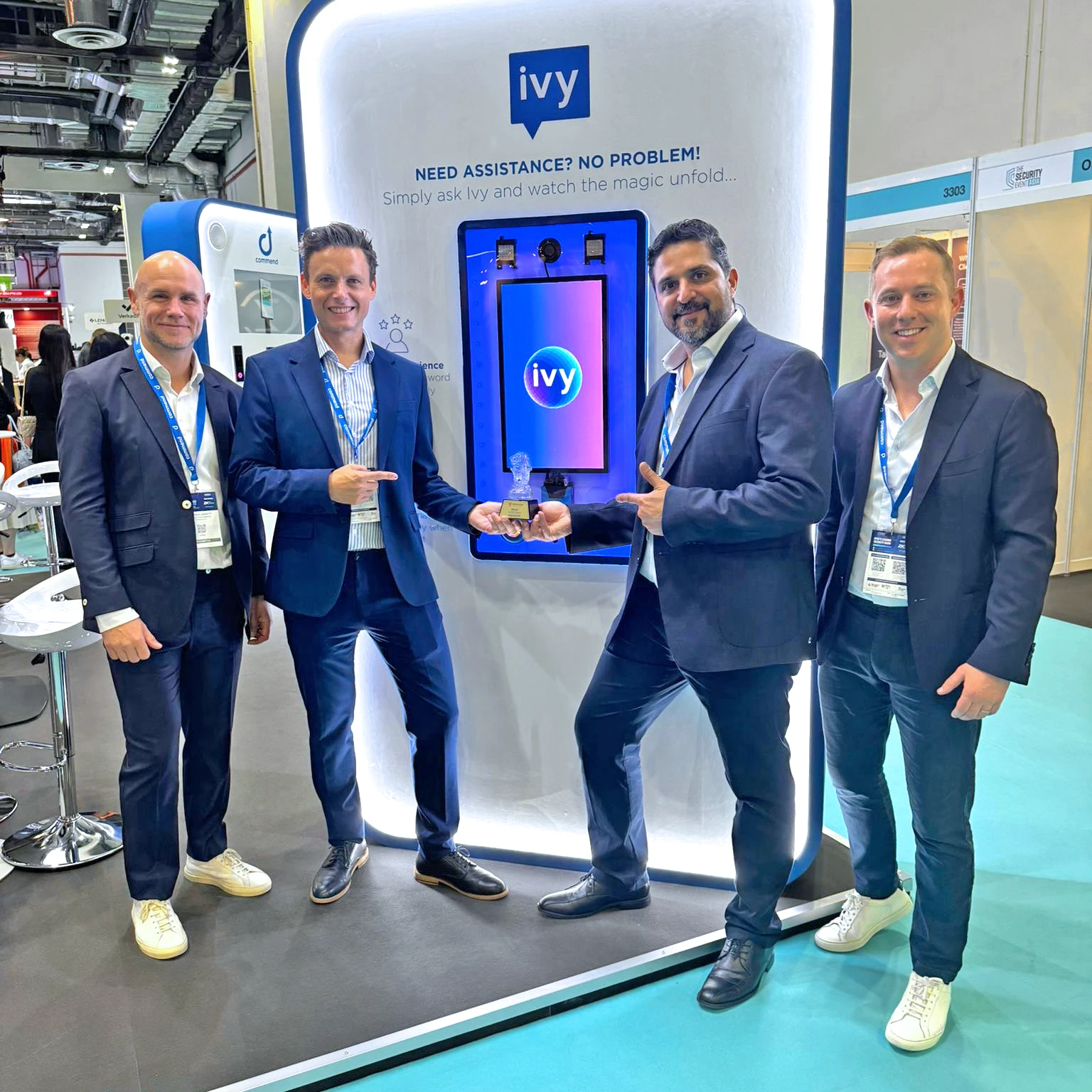 Commend UK Power in Singapur